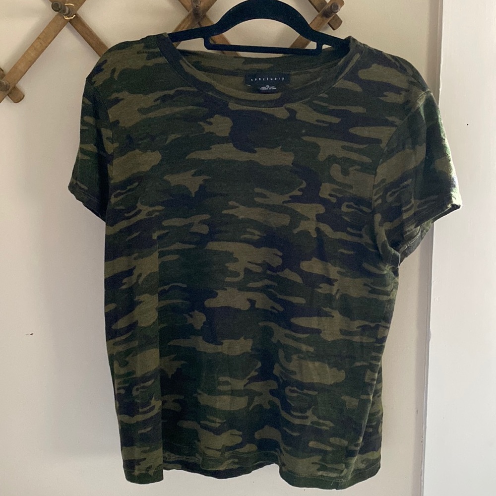XL Sanctuary Camo 100% Linen fine quality shirt worn only once & hand washed